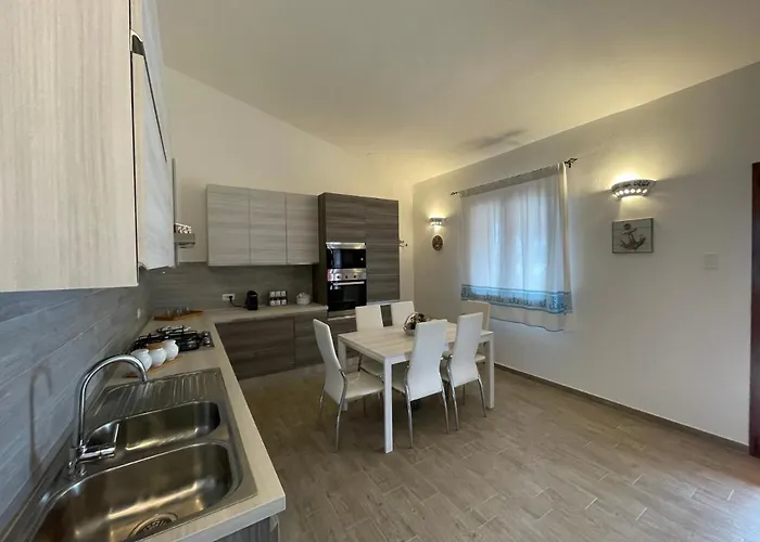 Semesterbostad Ancora *